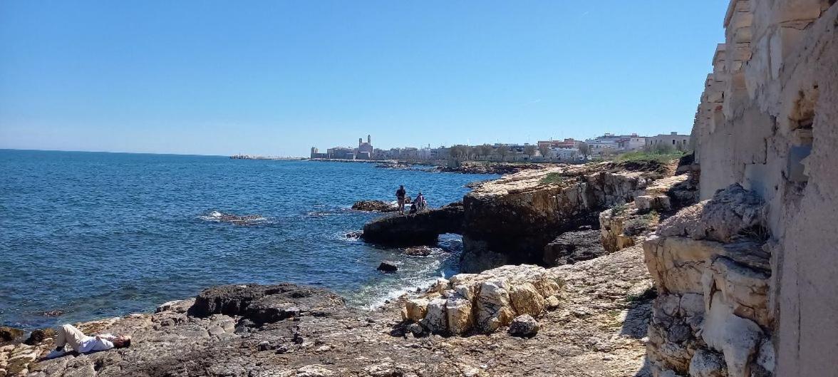 Garibaldi 5 Villa Giovinazzo Bagian luar foto